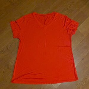 Women’s V-Neck Short Sleeve Top